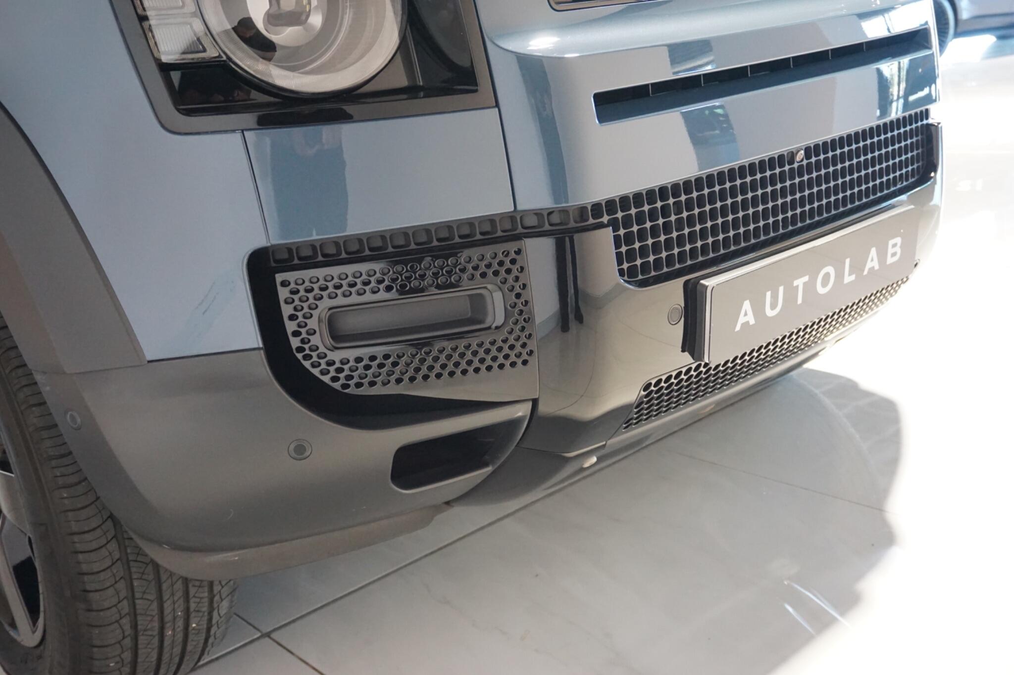 Land Rover Defender 90 2.0 P300 SE SUV 3dr Petrol Auto 4WD Euro 6 (s/s) (300 ps)